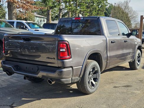 New 2026 RAM 1500 4x4 Crew Cab image 7