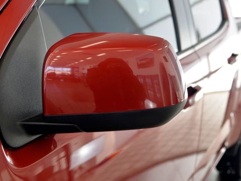 Used 2015 Chevrolet Colorado Z71 image 12