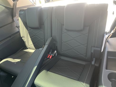 New 2026 Volkswagen Atlas SE FWD image 28