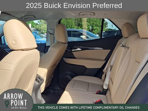Used 2025 Buick Envision Preferred AWD/4WD image 18