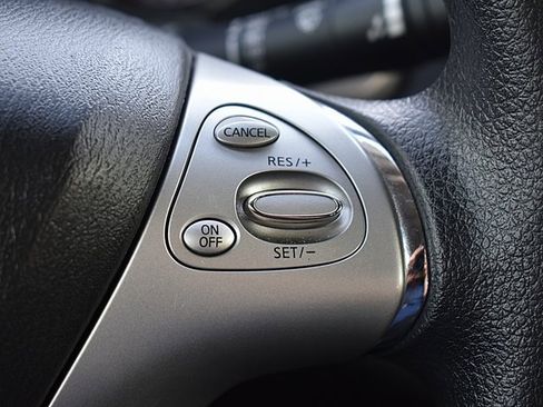 Used 2018 Nissan Murano S image 39