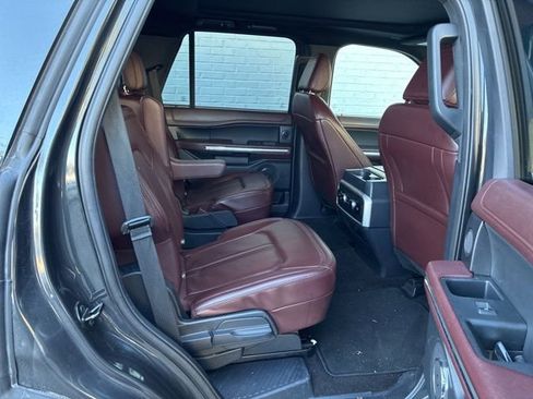 Used 2023 Ford Expedition Limited image 28