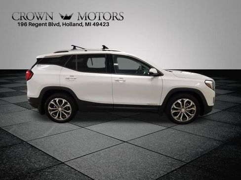 Used 2020 GMC Terrain SLT w/ Preferred Package AWD/4WD image 2