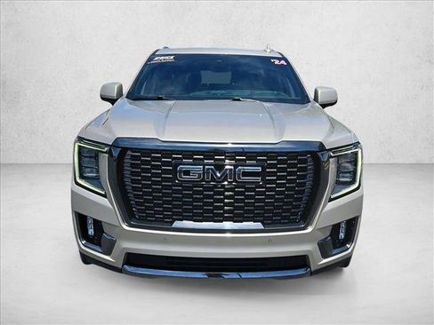 Used 2024 GMC Yukon Denali Ultimate AWD/4WD image 2