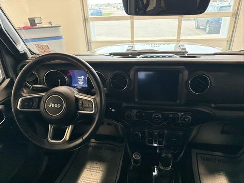 Used 2021 Jeep Wrangler Unlimited Sahara AWD/4WD image 22