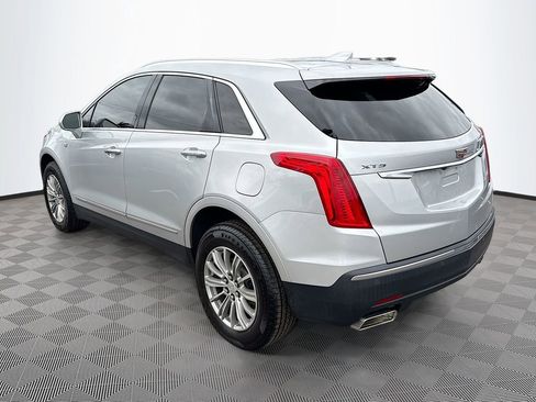 Used 2018 Cadillac XT5 Luxury w/ Driver Awareness Package FWD image 8
