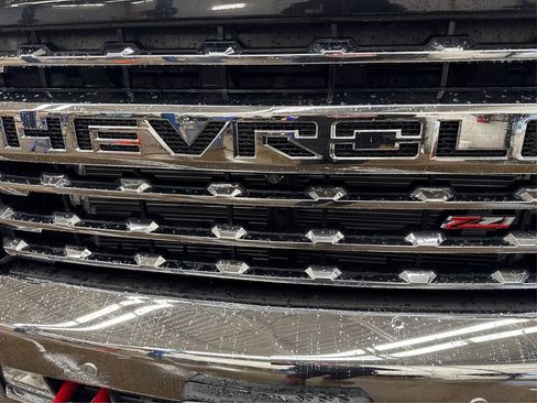 Used 2020 Chevrolet Silverado 2500 LTZ w/ LTZ Plus Package AWD/4WD image 17