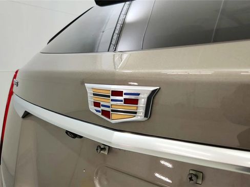 Used 2023 Cadillac XT5 Premium Luxury image 16