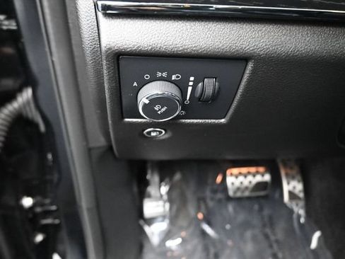 Used 2018 Jeep Grand Cherokee High Altitude AWD/4WD image 16