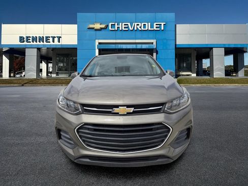 Used 2021 Chevrolet Trax LS w/ Tint and Cruise Package FWD image 2