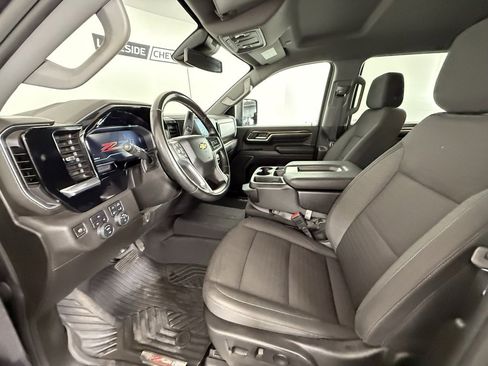 Used 2024 Chevrolet Silverado 2500 LT w/ Convenience Package image 14