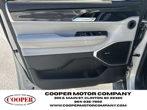 Used 2022 Jeep Wagoneer Series I RWD image 10