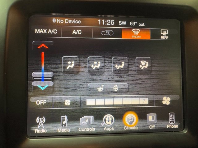 Used 2015 Jeep Cherokee Latitude w/ Cold Weather Group AWD/4WD image 34