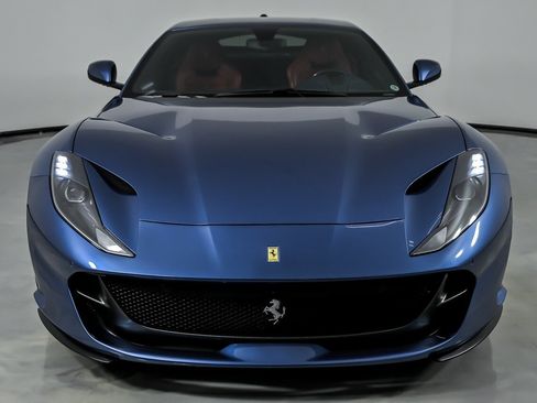 Used 2019 Ferrari 812 Superfast image 5