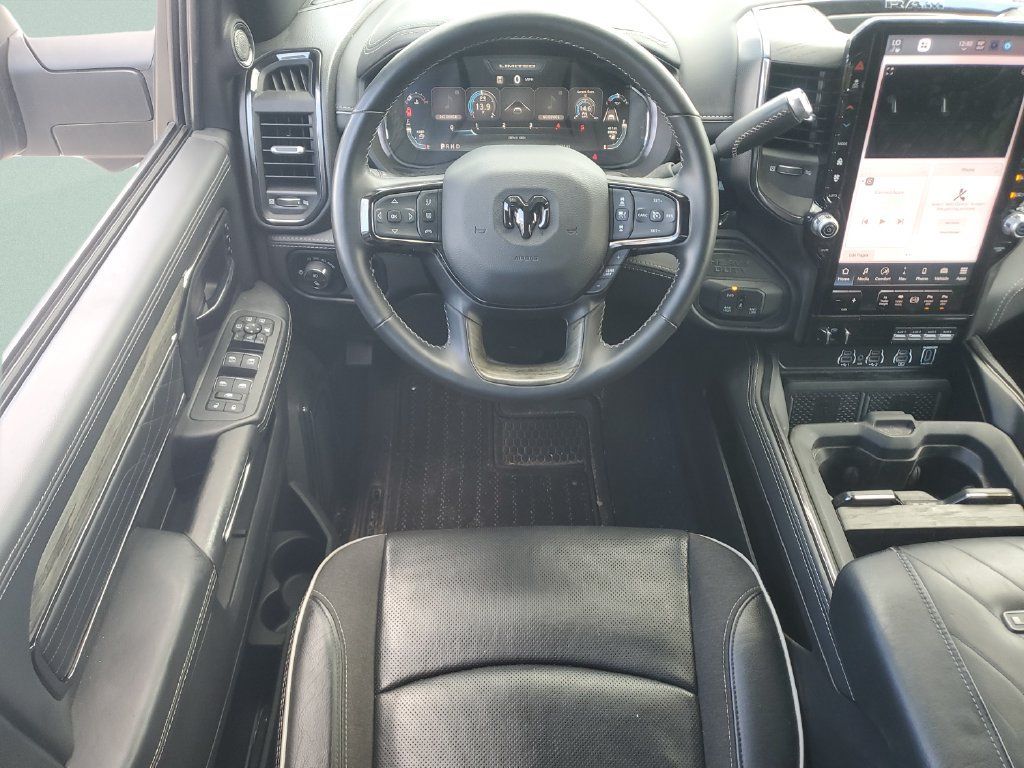 Used 2025 RAM 3500 Limited AWD/4WD image 15