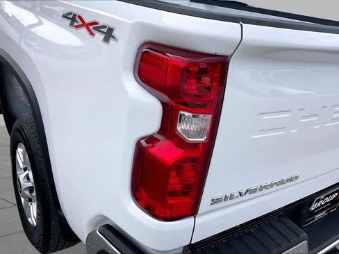 Used 2025 Chevrolet Silverado 2500 LT w/ Convenience Package AWD/4WD image 28