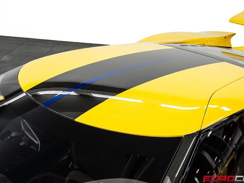 Used 2020 Ford GT Carbon Series RWD image 19