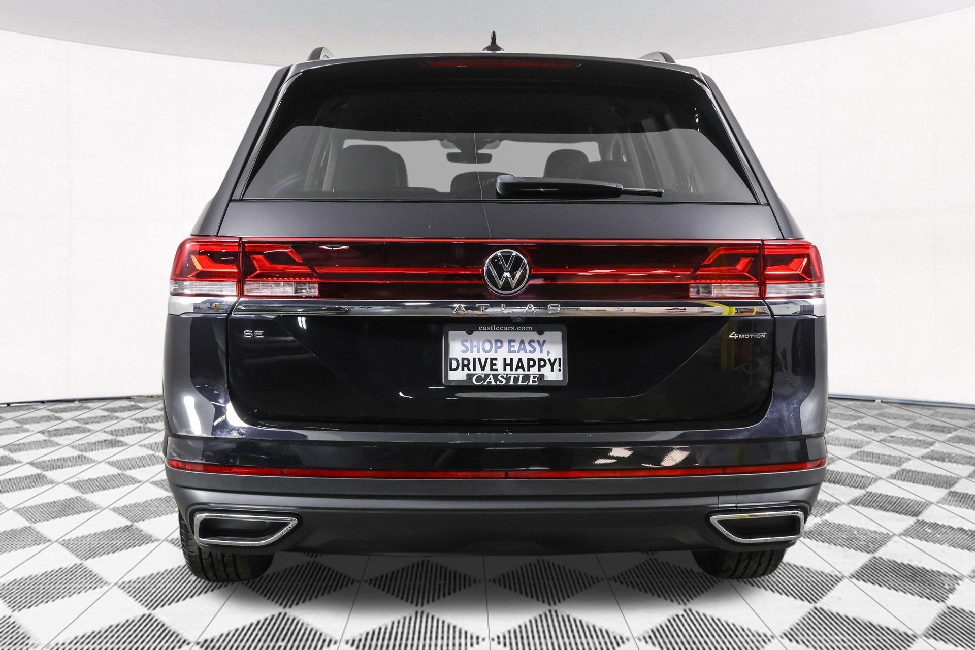 Used 2024 Volkswagen Atlas SE AWD/4WD image 16
