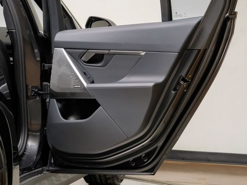 Used 2025 BMW 530i RWD image 48