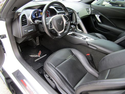 Used 2019 Chevrolet Corvette Grand Sport image 10