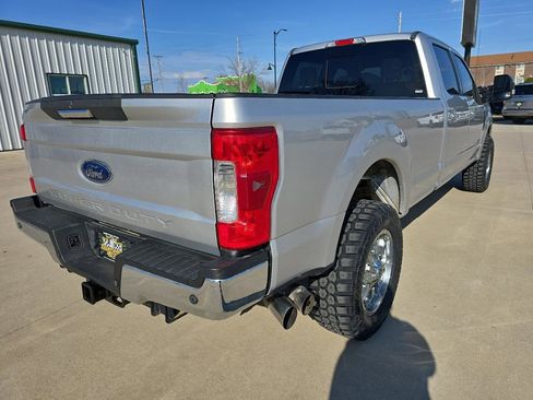 Used 2017 Ford F350 XLT w/ XLT Premium Package image 6