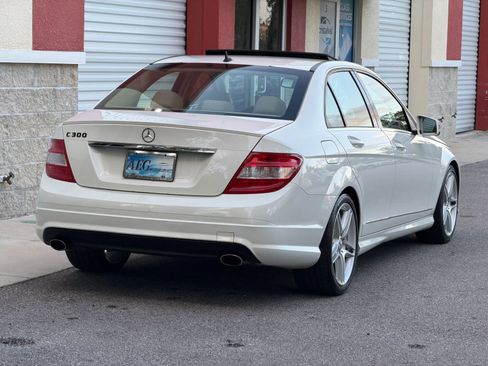 Used 2011 Mercedes-Benz C 300 Sedan image 4