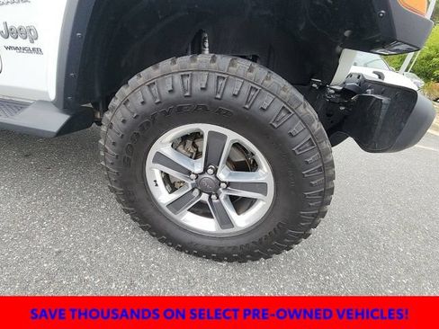 Used 2018 Jeep Wrangler Unlimited Sahara AWD/4WD image 22