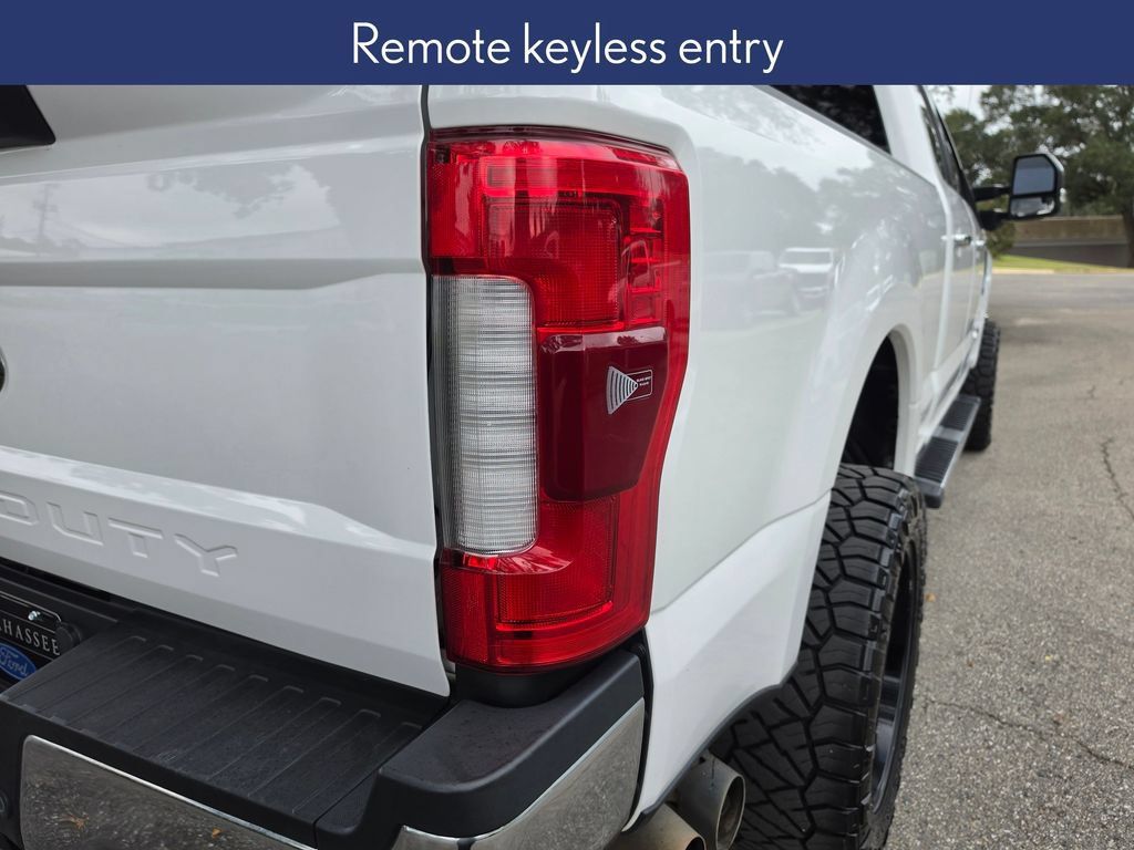 Used 2017 Ford F350 Lariat w/ Lariat Ultimate Package AWD/4WD image 15