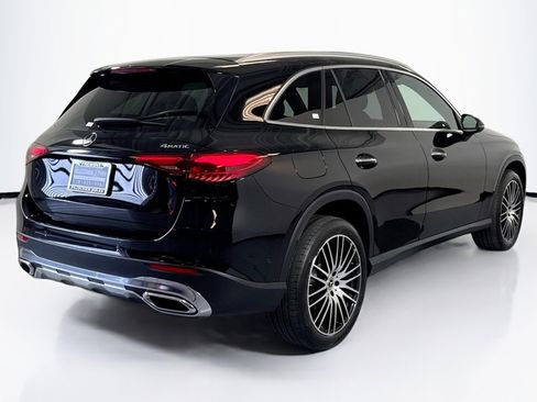 Used 2024 Mercedes-Benz GLC 300 4MATIC image 5