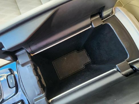 Used 2023 Buick Envision Avenir FWD image 19