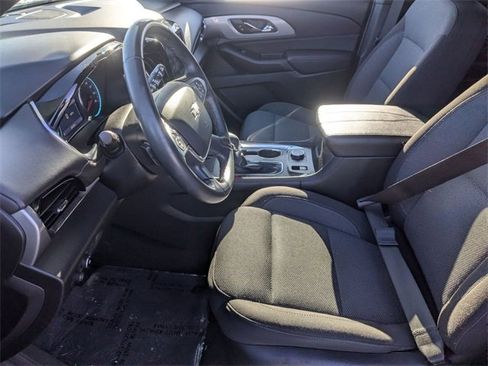 Used 2023 Chevrolet Traverse LT image 17