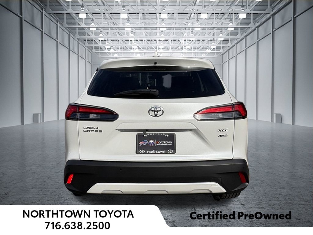 Used 2022 Toyota Corolla Cross XLE w/ Convenience Package AWD/4WD image 8