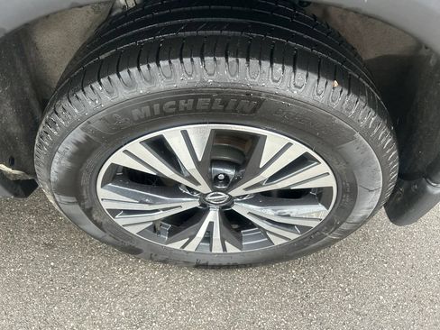 Used 2021 Nissan Rogue SV AWD/4WD image 10