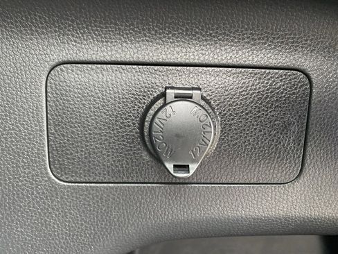 Used 2023 Toyota RAV4 XLE image 17