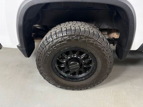 Used 2024 Chevrolet Silverado 2500 Custom w/ Custom Value Package AWD/4WD image 11
