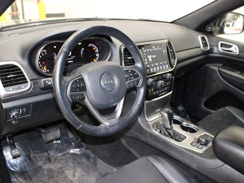 Used 2022 Jeep Grand Cherokee Laredo X image 23