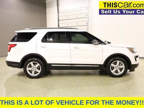 Used 2019 Ford Explorer XLT w/ Equipment Group 201A image 8