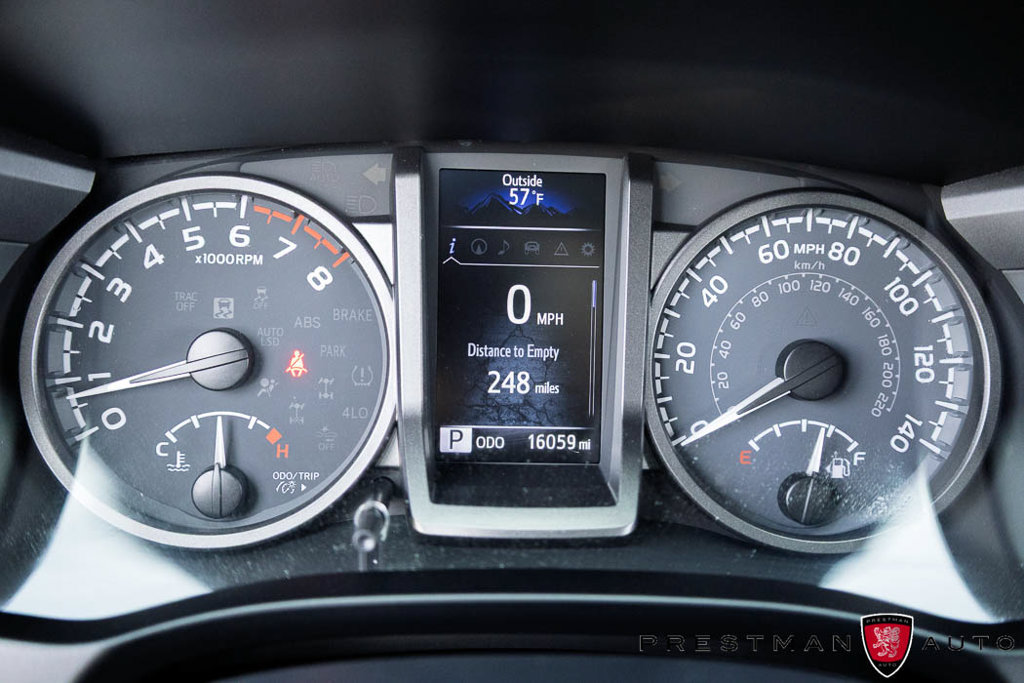 Used 2023 Toyota Tacoma TRD Off-Road w/ TRD Premium Off Road Package AWD/4WD image 29