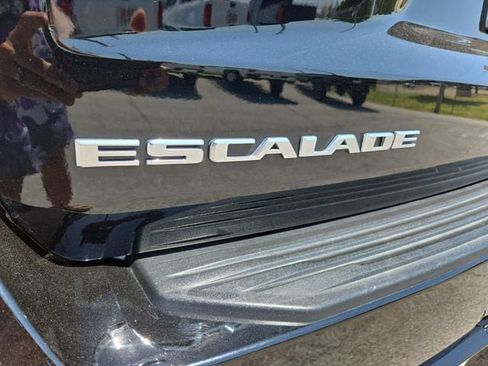 Used 2021 Cadillac Escalade ESV Premium Luxury Platinum AWD/4WD image 45