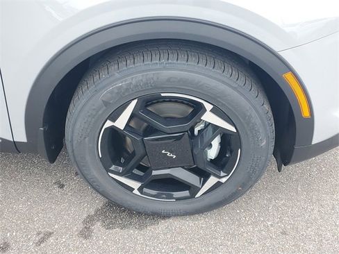 New 2026 Kia Sportage EX image 41