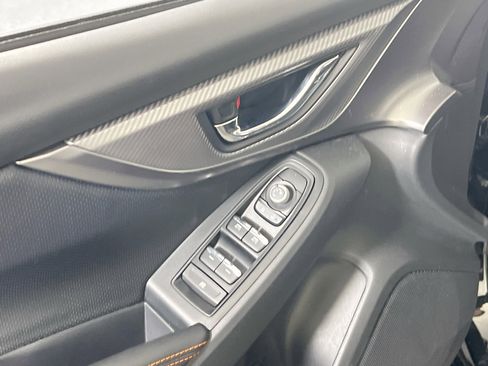 Used 2023 Subaru Crosstrek 2.5i Limited AWD/4WD image 18