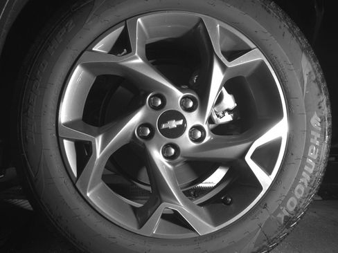 Used 2025 Chevrolet Trax LT FWD image 14
