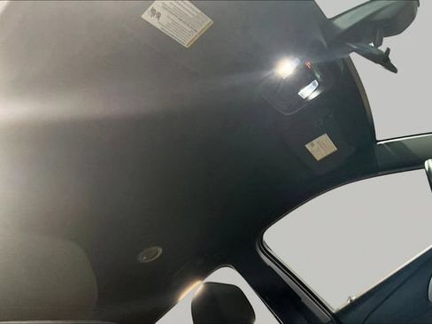 Used 2023 Chevrolet Traverse LT FWD image 27