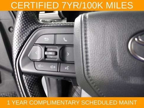 Used 2025 Toyota Tacoma SR5 AWD/4WD image 19
