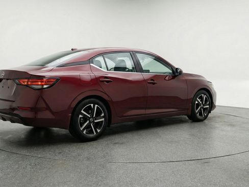 Used 2025 Nissan Sentra SV image 9