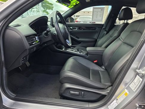 Used 2024 Honda Civic Sport Touring image 9