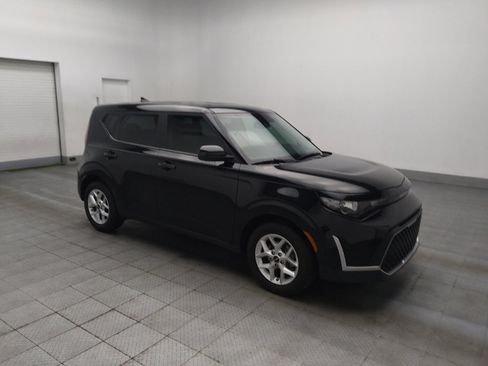 Used 2023 Kia Soul LX w/ LX Technology Package image 11