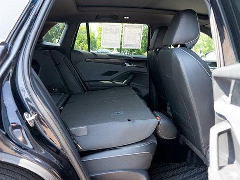 Used 2026 Volkswagen Tiguan SE R-Line w/ Tiguan Adventure Package AWD/4WD image 26