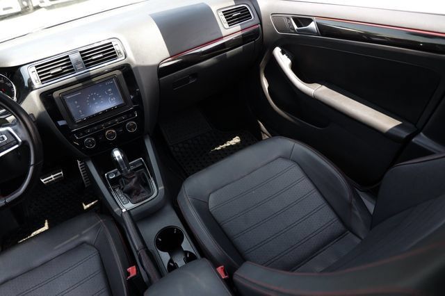 Used 2017 Volkswagen Jetta GLI FWD image 24