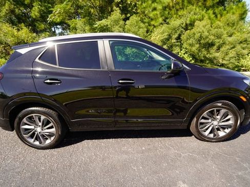 Used 2022 Buick Encore GX Select w/ Sport Touring Package image 2
